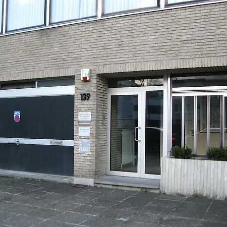 Bed & Breakfast Middelheim 2*